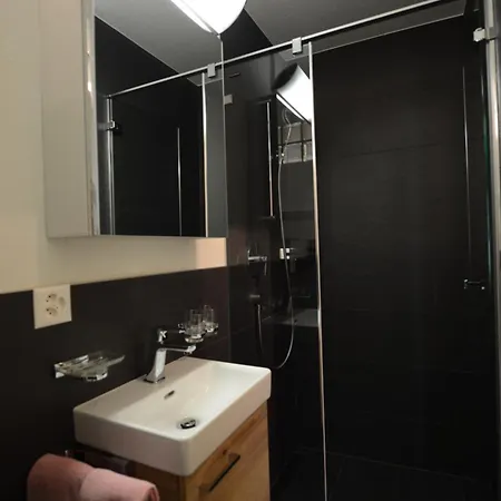 Haus Kandahar * סאס פה